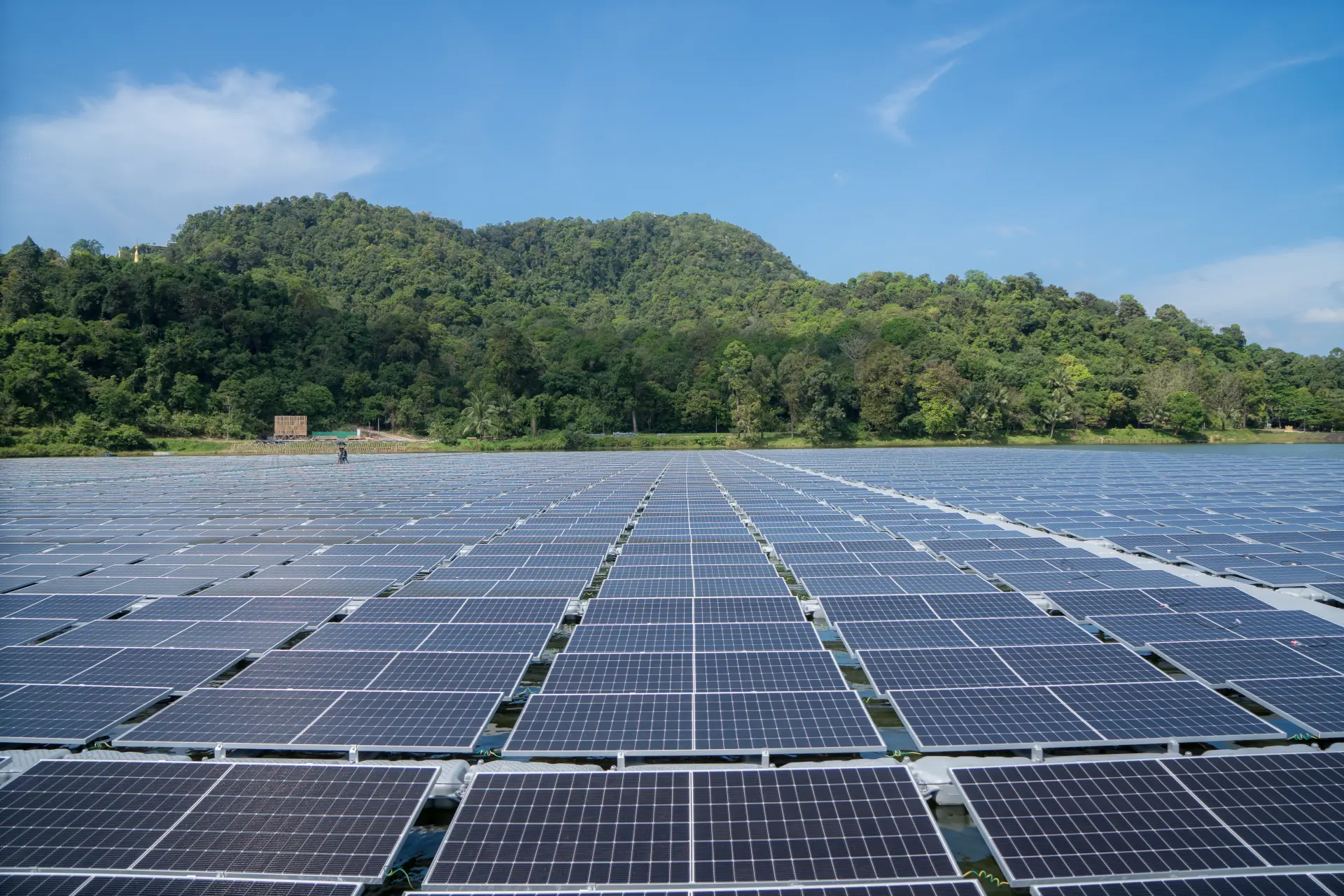 Floating solar project with clean rows of photovoltaic panels